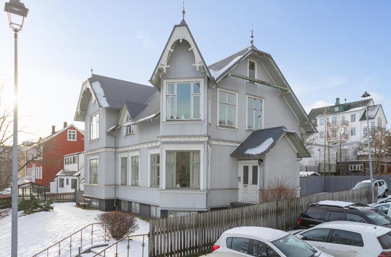 Sudurgata - Authentic Reykjavik Style Apartment Bagian luar foto