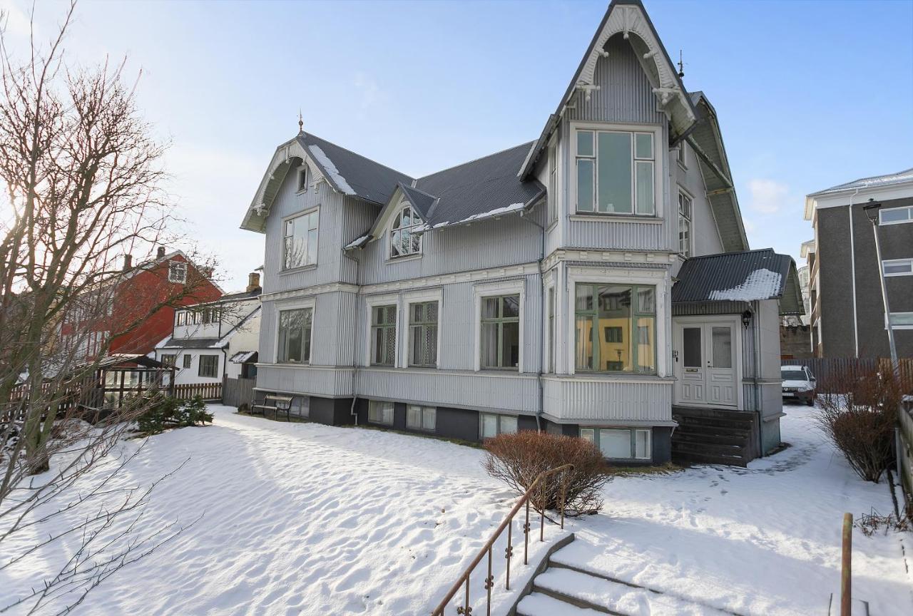 Sudurgata - Authentic Reykjavik Style Apartment Bagian luar foto